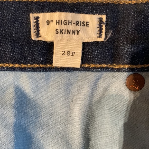 Madewell 9" Mid-Rise Skinny Jeans: Button-Front Edition- 28 Petite - Picture 2 of 14